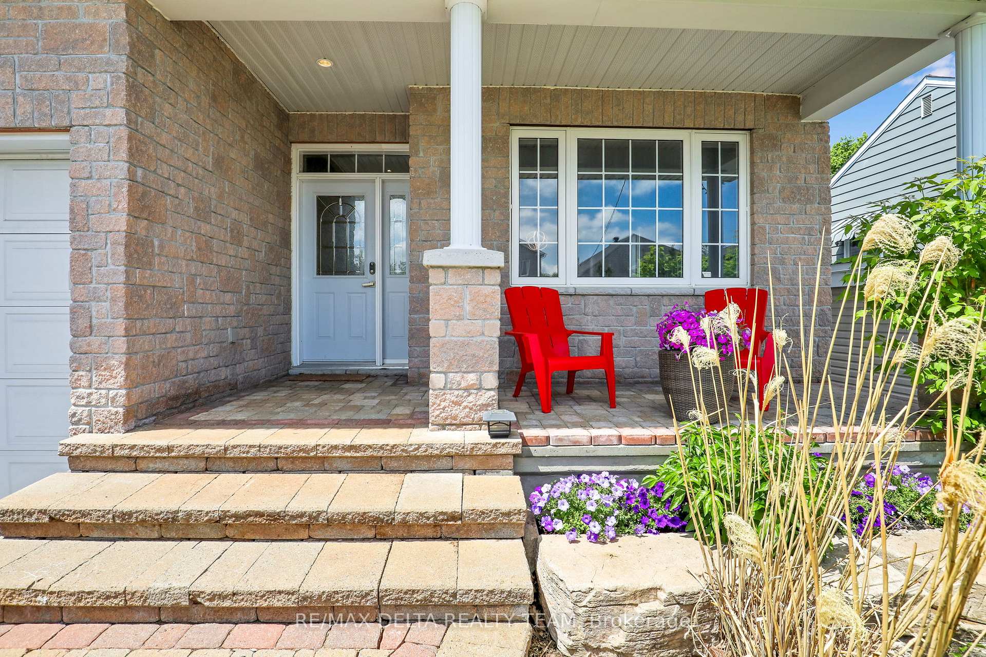 1811 Kingsdale Avenue, Blossom Park - Airport and Area — photo 4 of 5