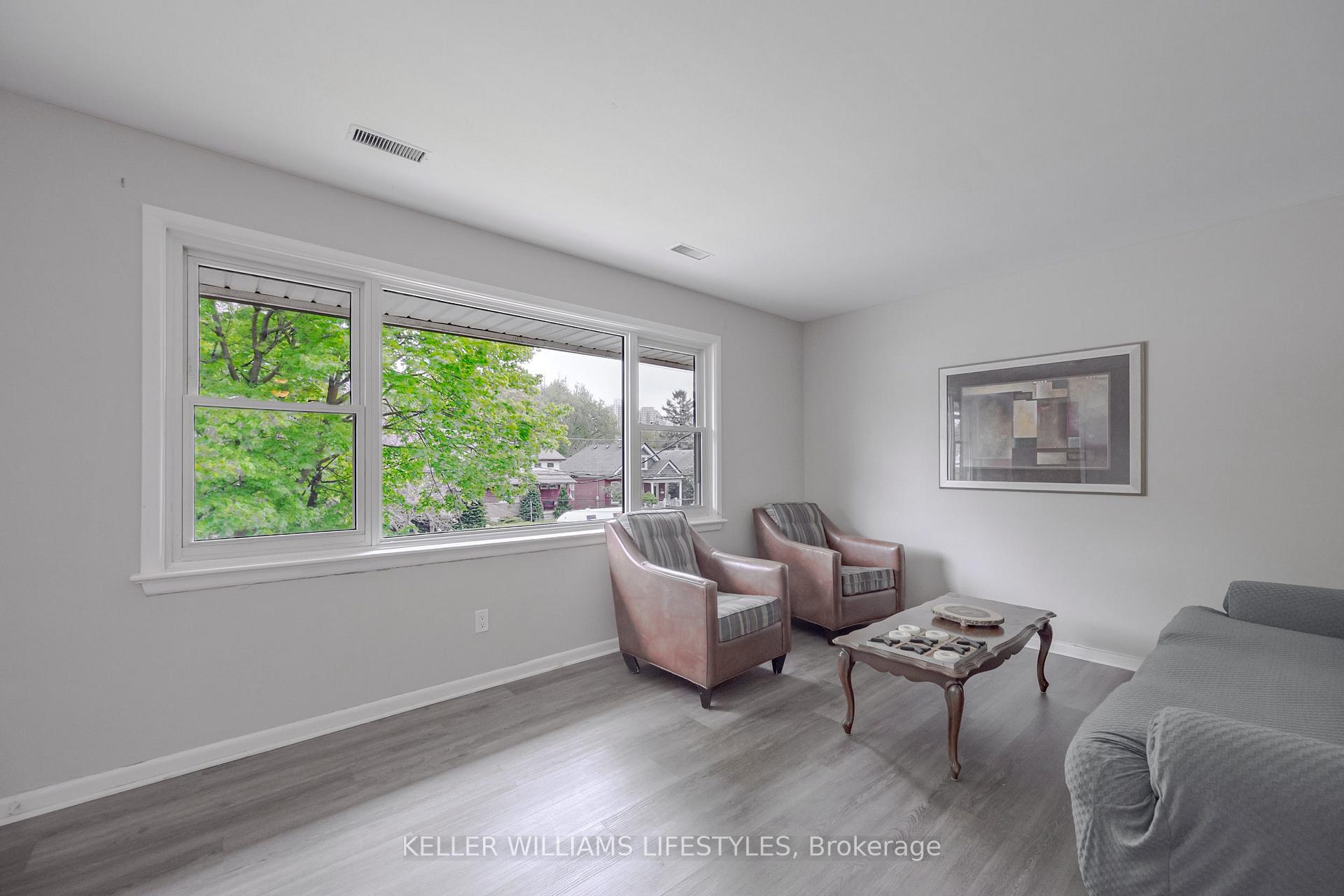 84 Wilson Avenue #Upper #SE, London North — photo 3 of 5
