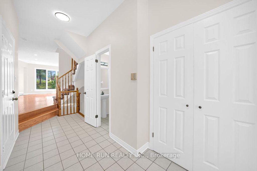 102 Kimberwick Crescent, Hunt Club - Windsor Park Village and Area — photo 2 of 5