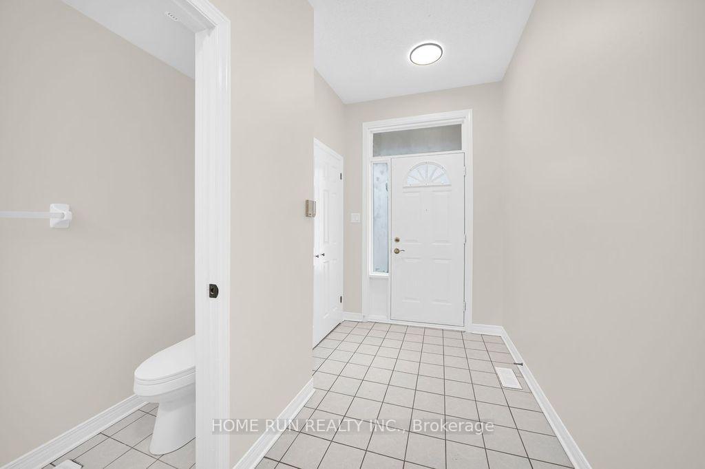 102 Kimberwick Crescent, Hunt Club - Windsor Park Village and Area — photo 3 of 5