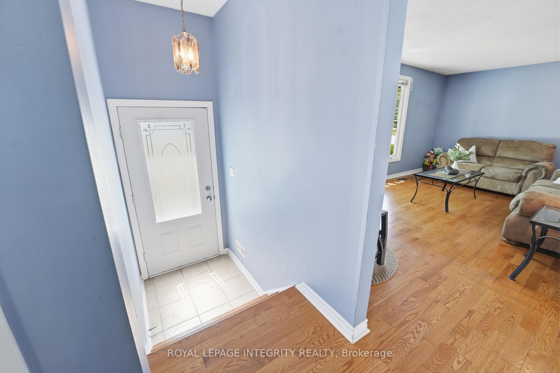 5 Sheldrake Drive, Kanata — photo 4 of 5