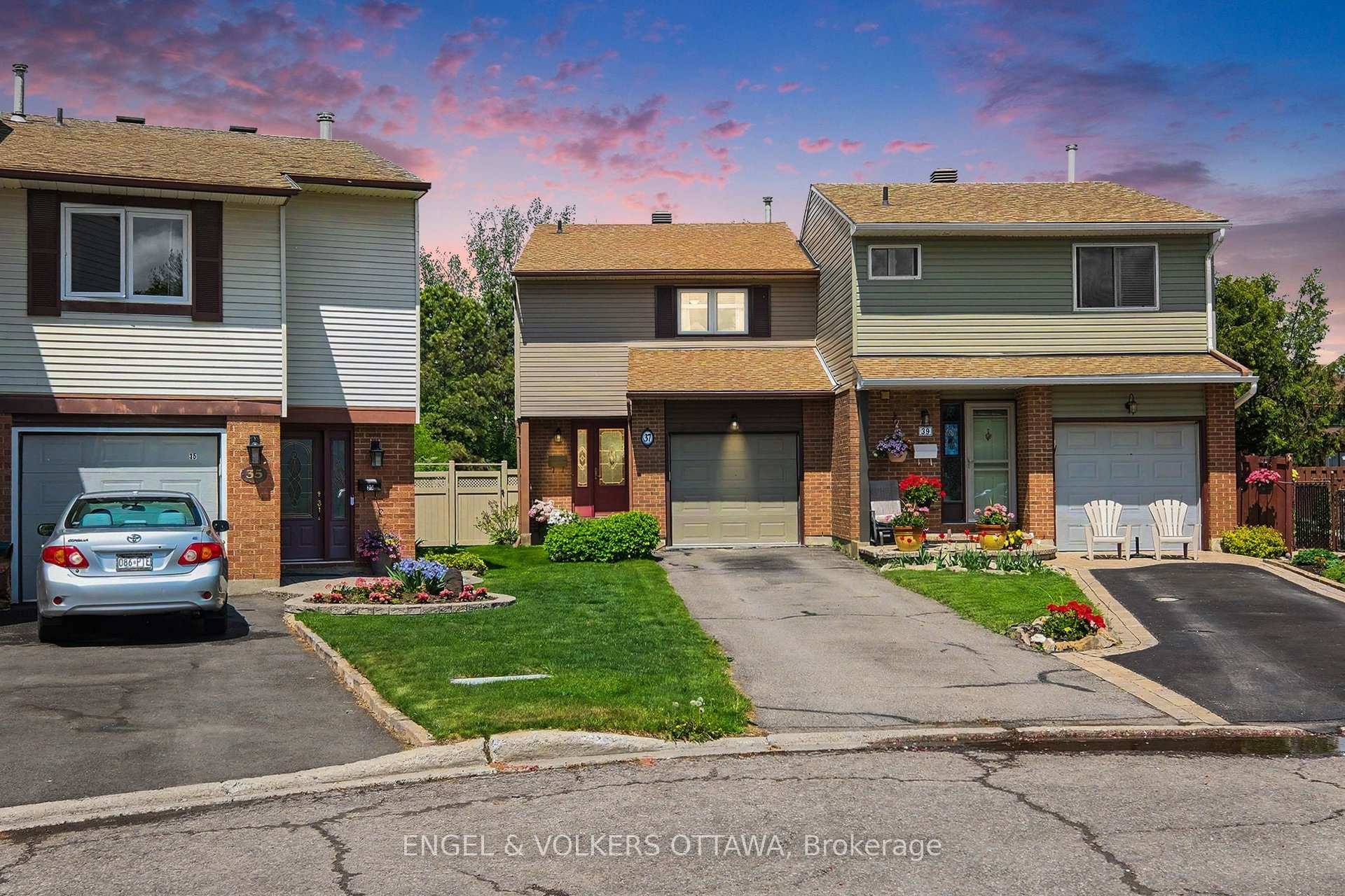 37 Gentle Gate Crescent, Hunt Club - South Keys and Area, ON K1T 1Z9 — Hunt Club - South Keys and Area, Ontario