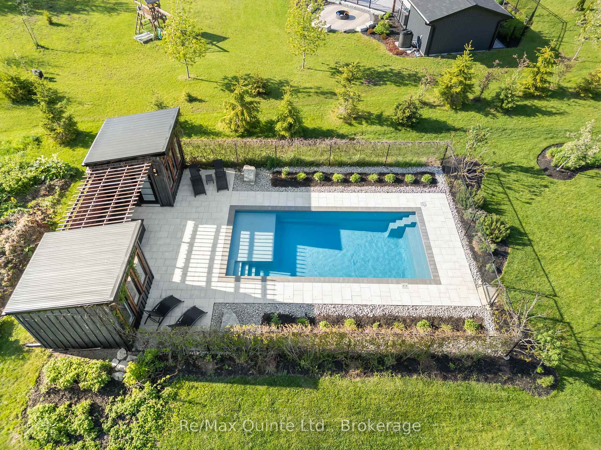 68 Hidden Valley Drive, Belleville — photo 4 of 5