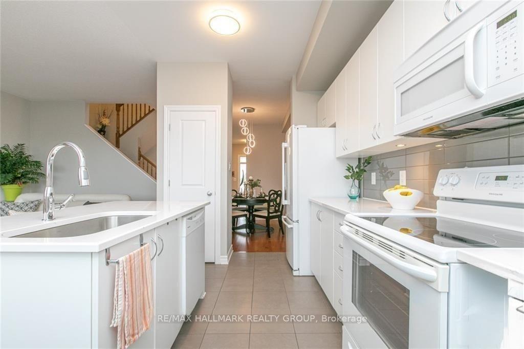 178 Yellowcress Way, Orleans - Cumberland and Area — photo 3 of 5