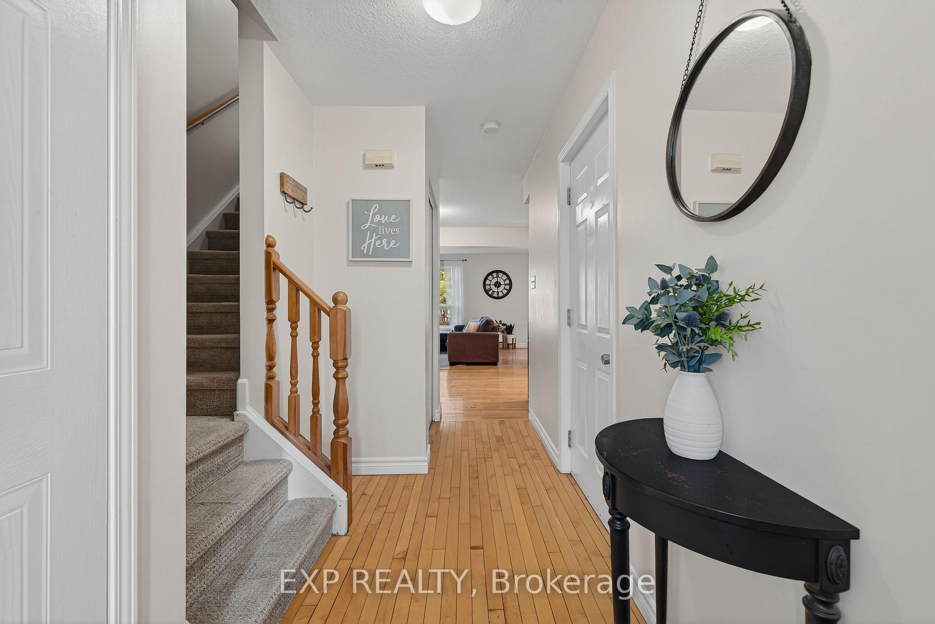 475 Annapolis Court, Waterloo — photo 3 of 5