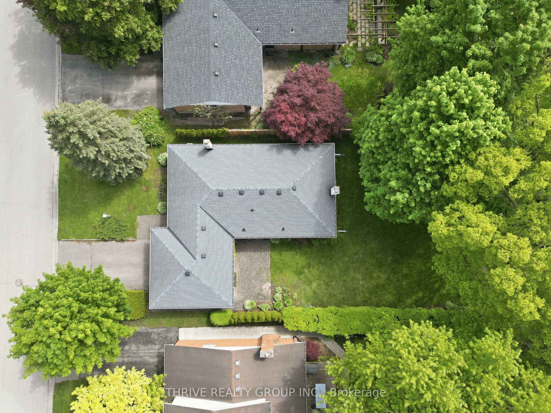 33 Benson Crescent, London North — photo 4 of 5