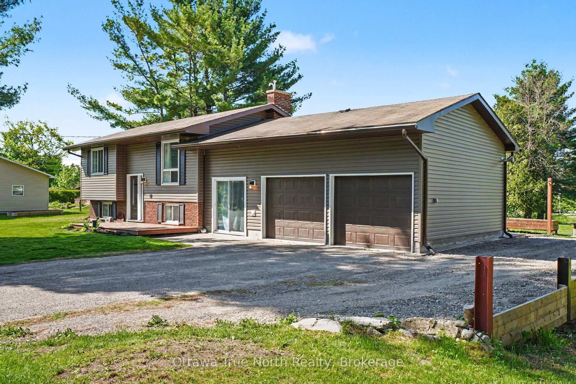 541 Mclachlan Road, McNab/Braeside — photo 2 of 5