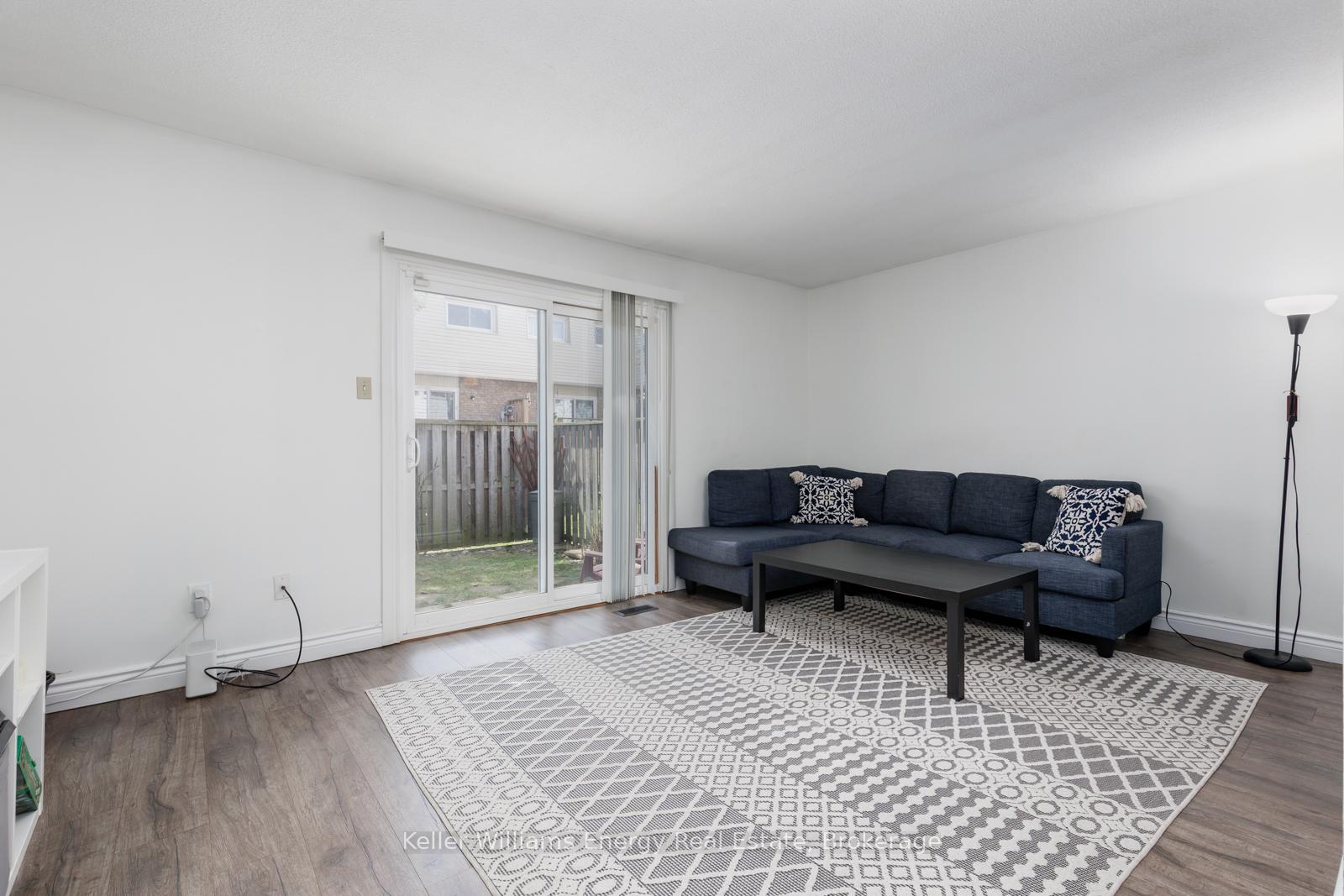 660 Grey Street B, Brantford — photo 3 of 5
