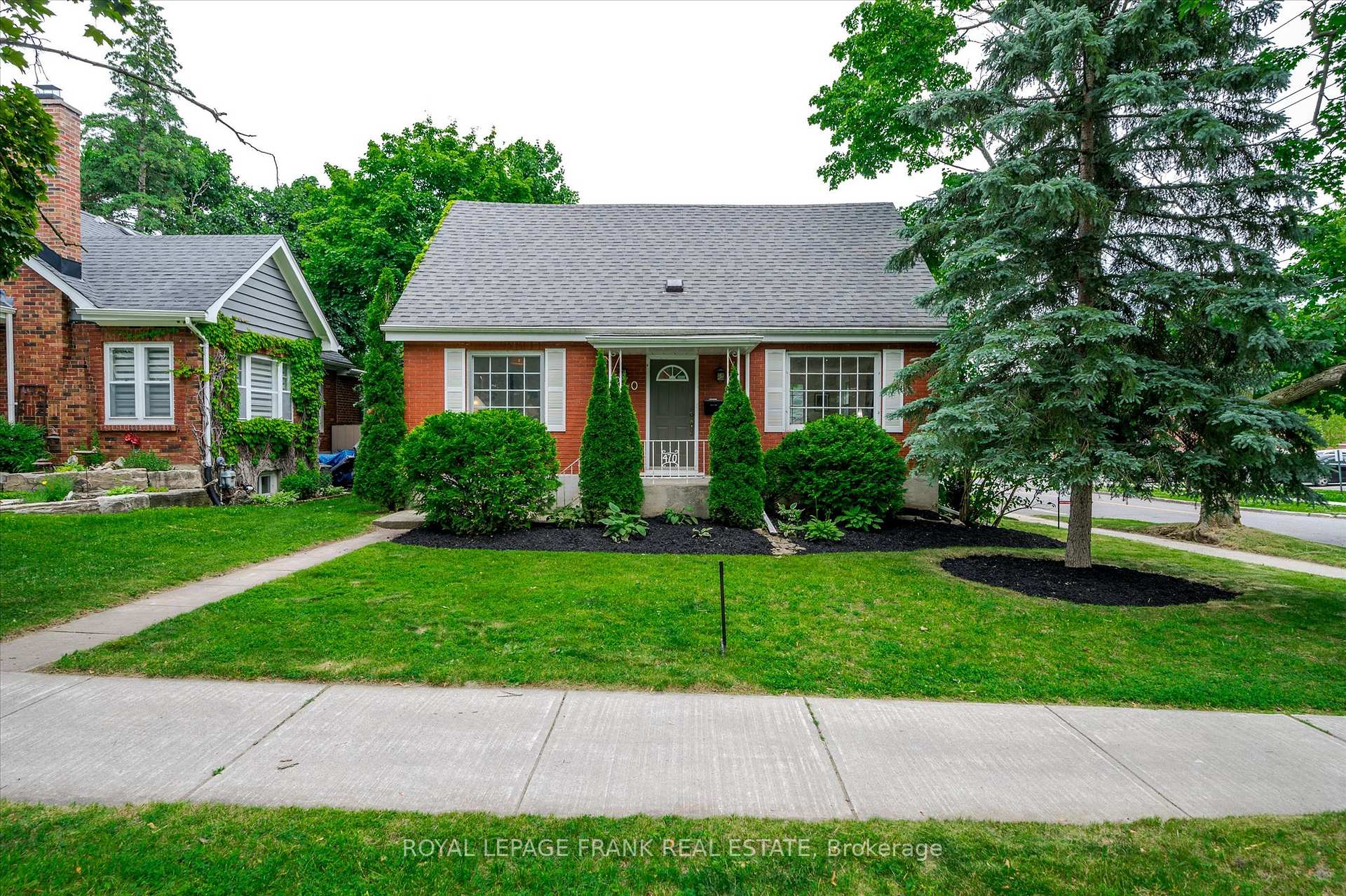 470 Albertus Avenue, Peterborough — photo 2 of 5