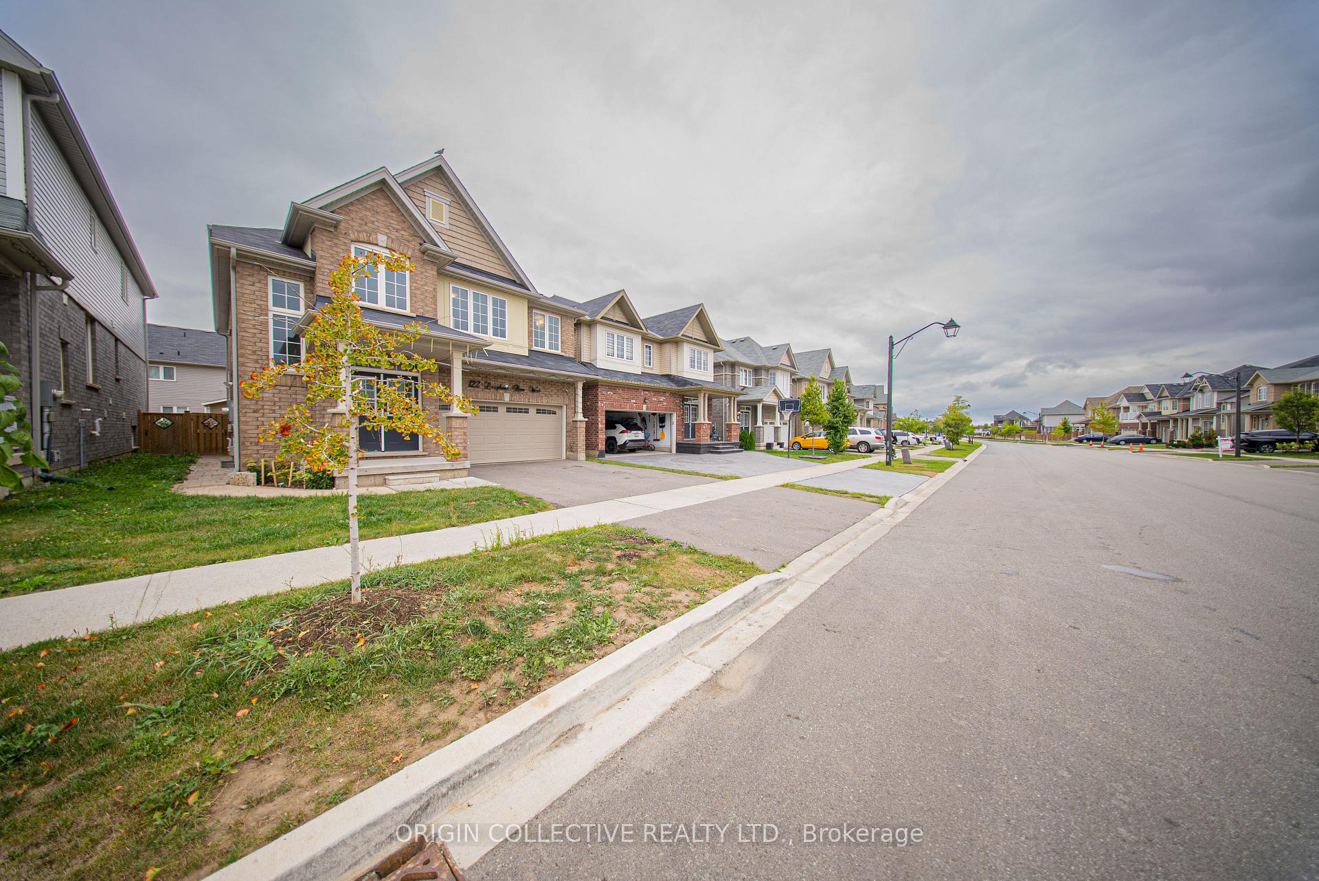 122 Longboat Run West N/A, Brantford — photo 3 of 5