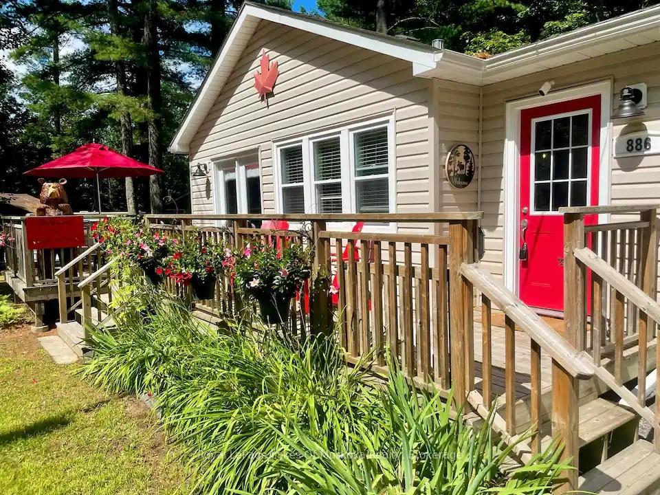 886 Muskoka 10 Road, Huntsville — photo 2 of 5
