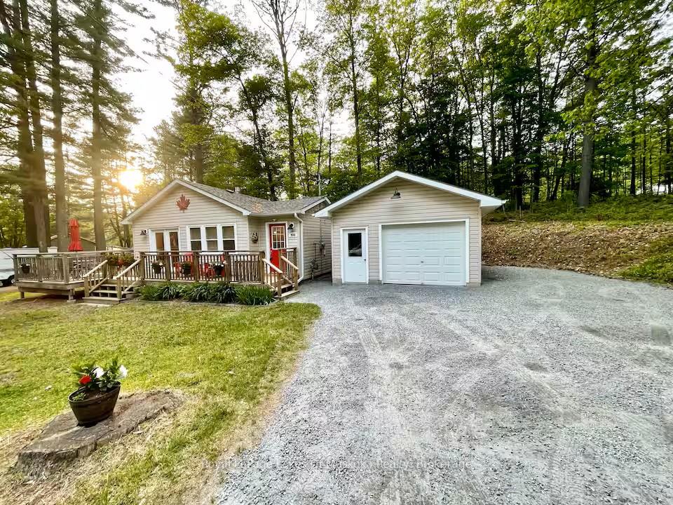 886 Muskoka 10 Road, Huntsville — photo 3 of 5