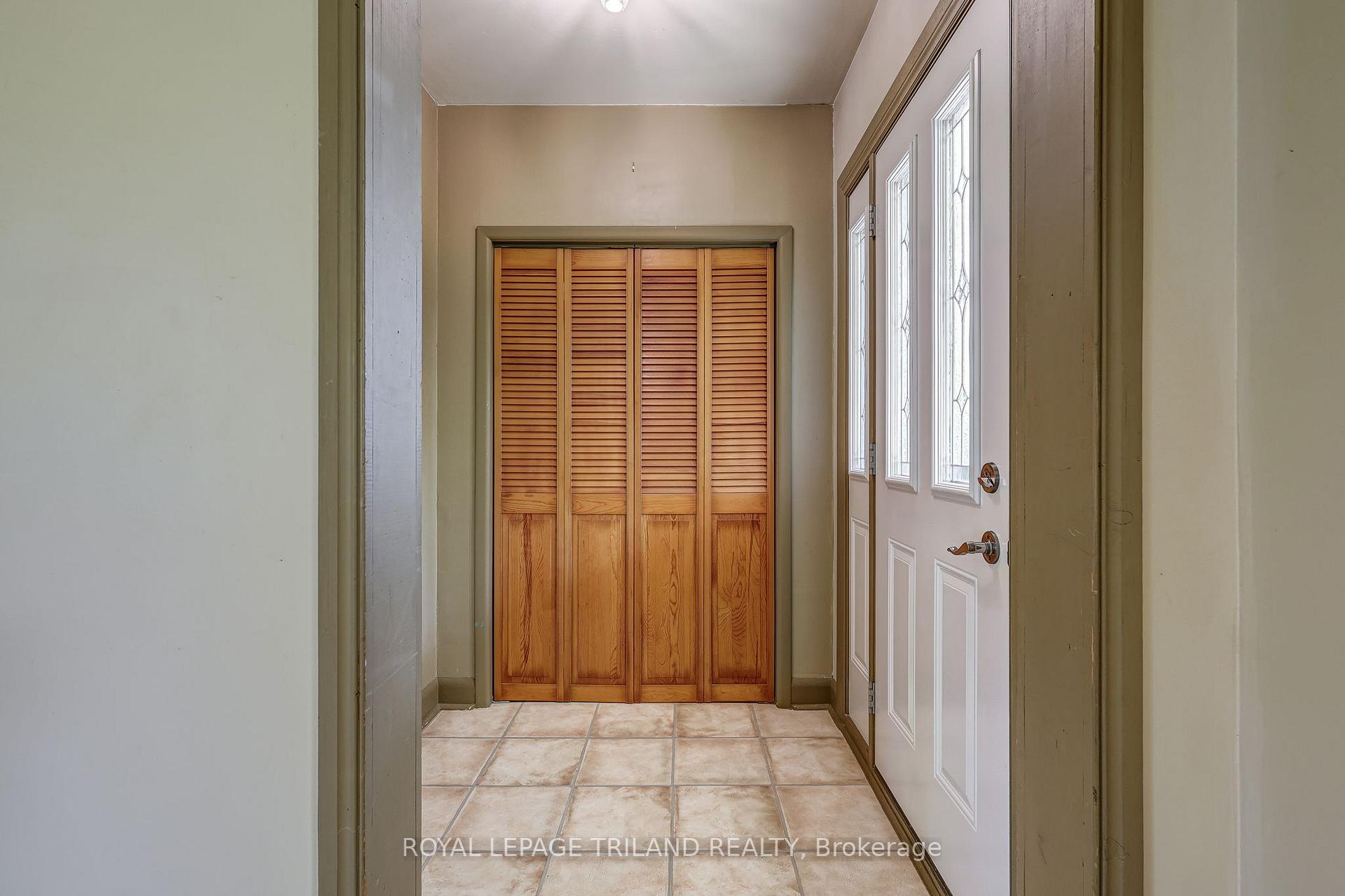24 Isabel Street, St. Thomas — photo 5 of 5