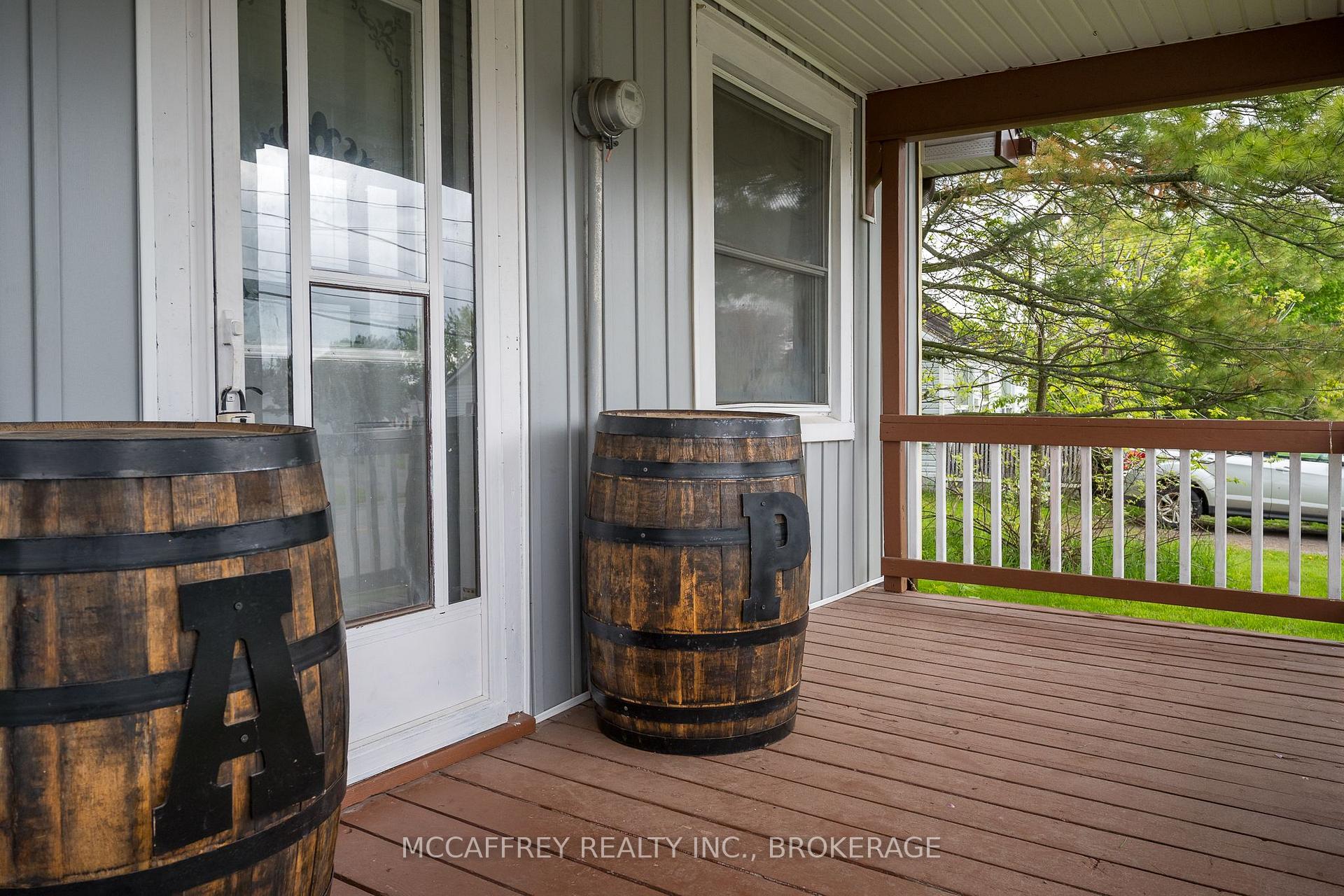 525 Cannifton Road N, Belleville — photo 4 of 5