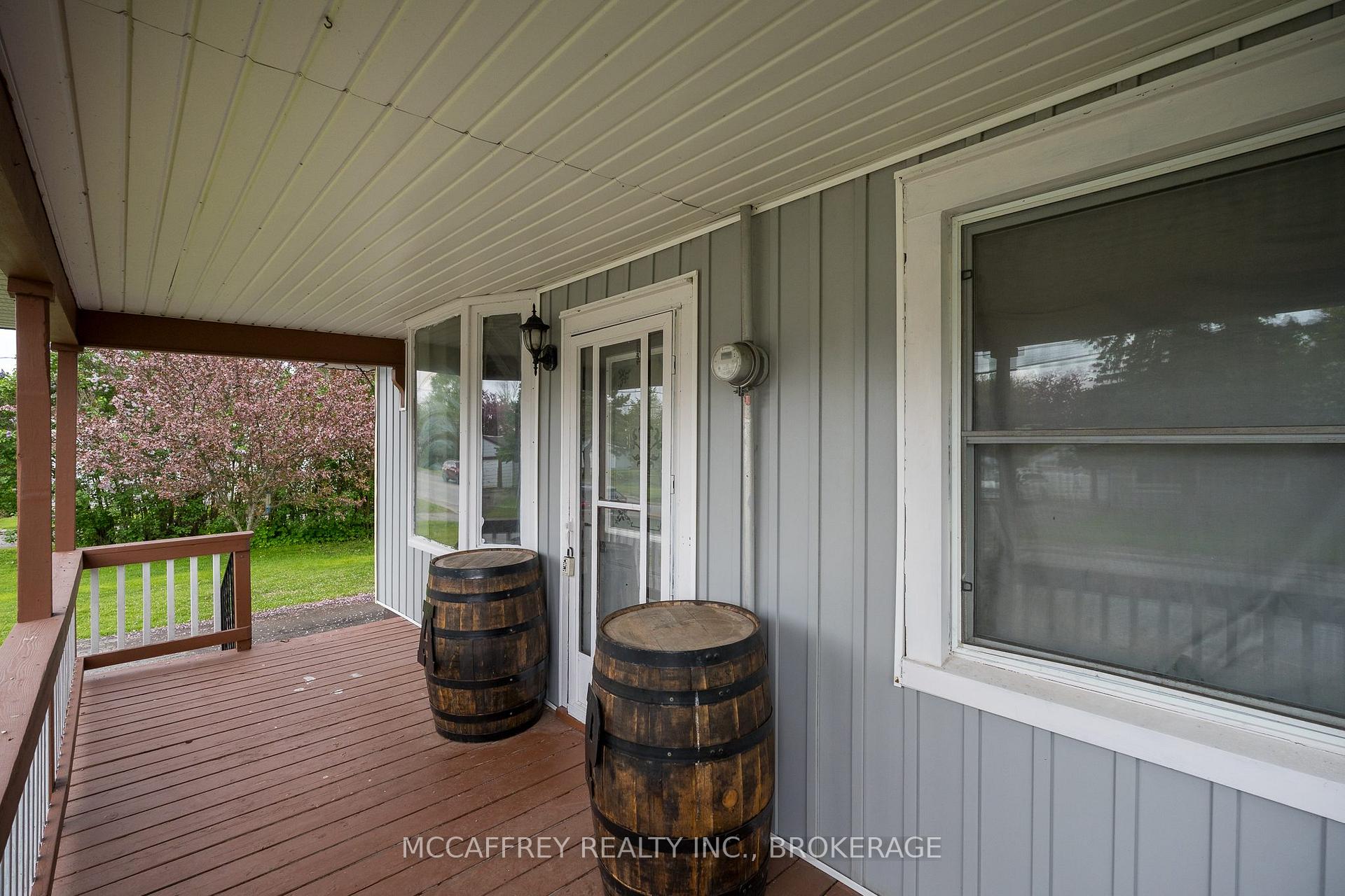 525 Cannifton Road N, Belleville — photo 5 of 5