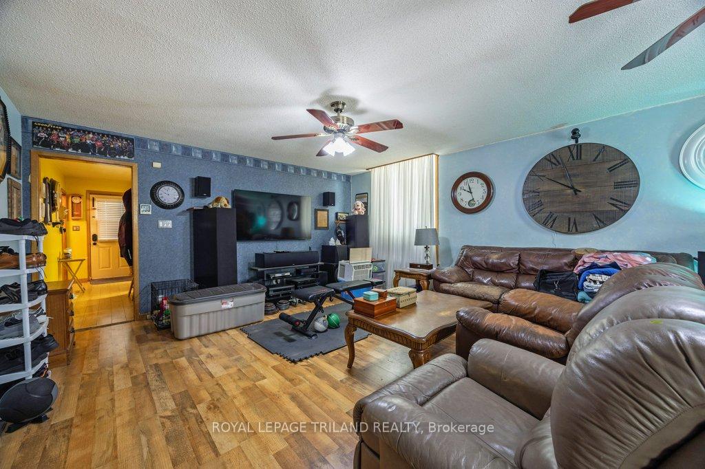 8 Weldon Avenue, St. Thomas — photo 4 of 5