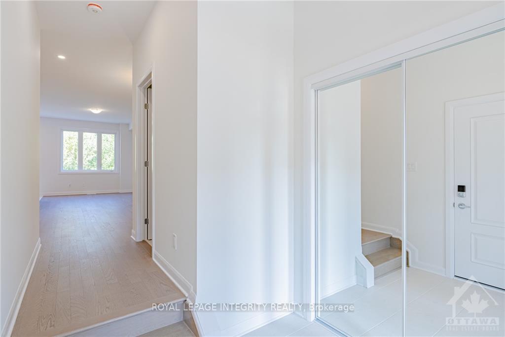 261 Elsie Macgill Walk, Kanata — photo 4 of 5