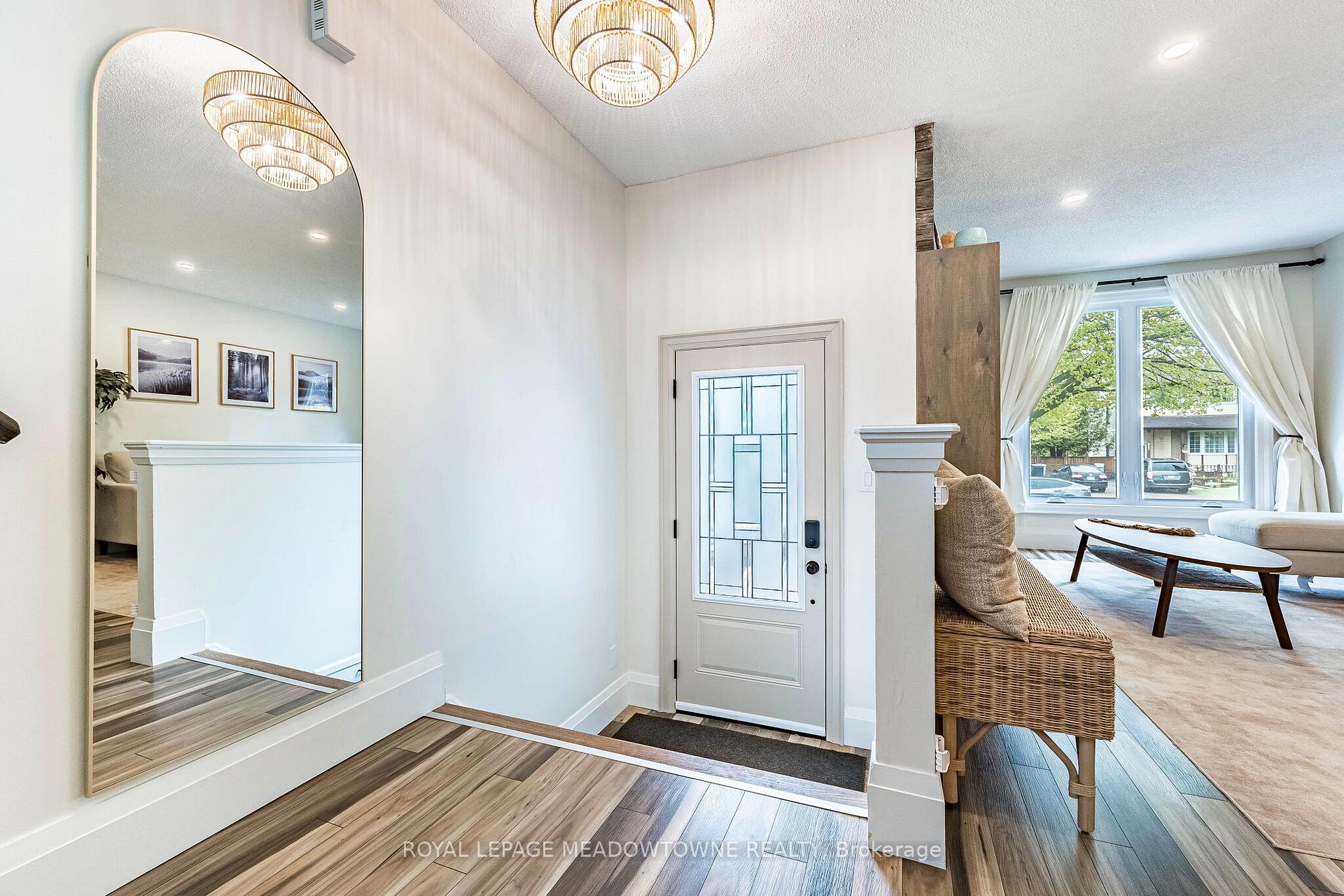 520 Pineview Gardens, Shelburne — photo 4 of 5