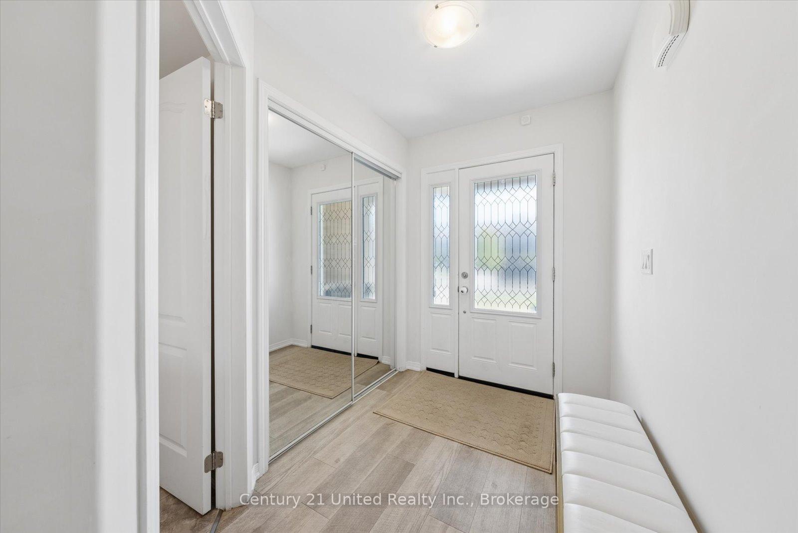 1621 Hetherington Drive, Peterborough — photo 3 of 5