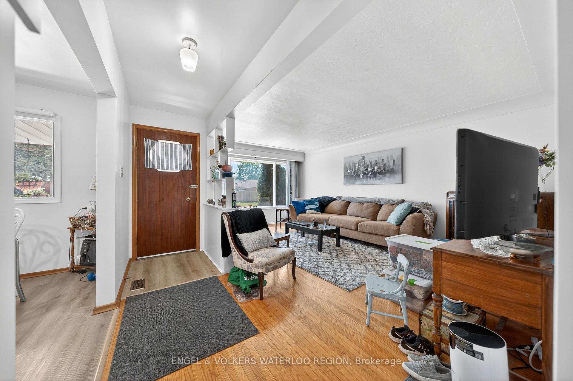 66 Carrol Street, Waterloo — photo 4 of 5