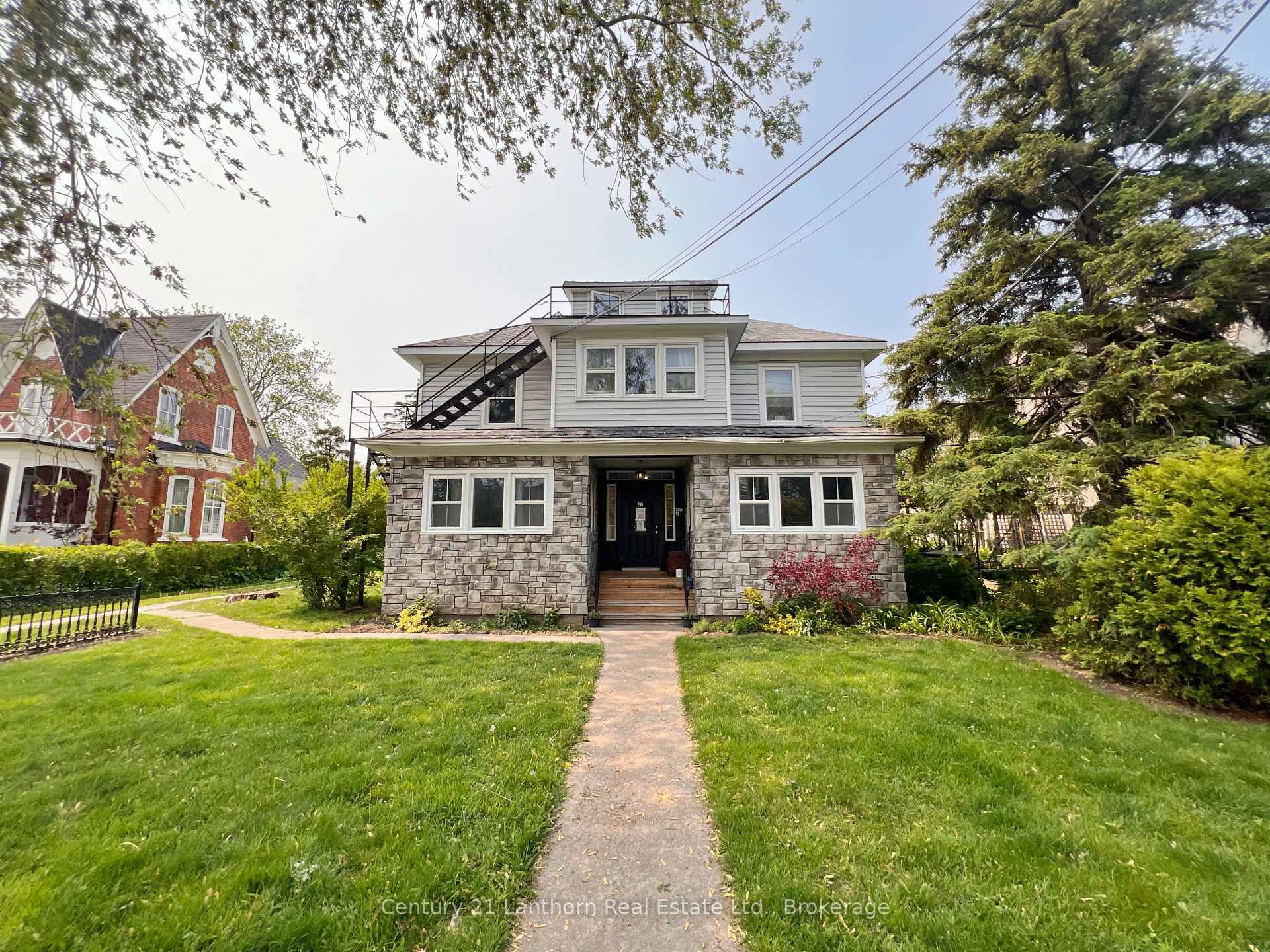 47 King Street, Prince Edward County — photo 2 of 4