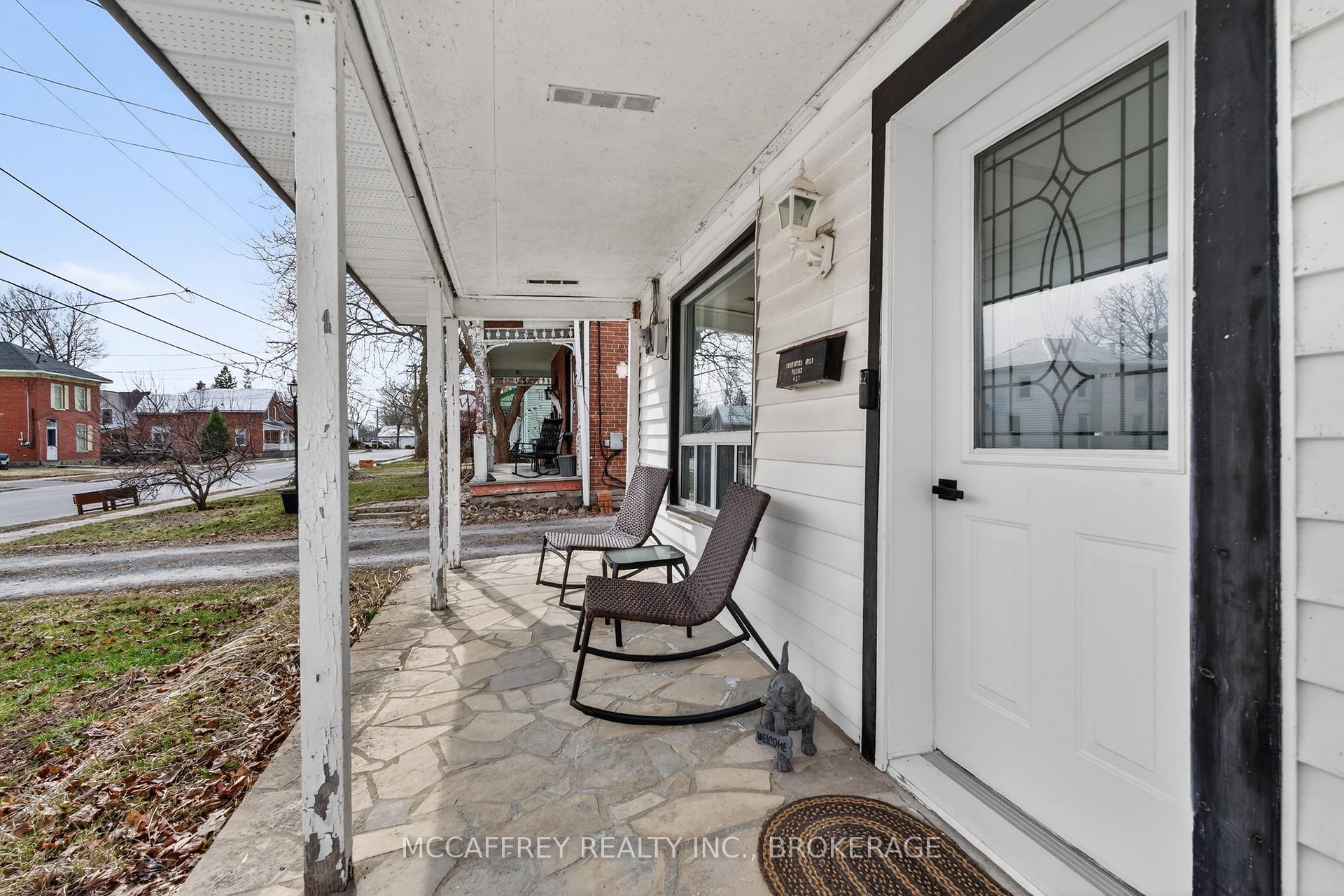 427 Thomas Street, Deseronto — photo 2 of 5