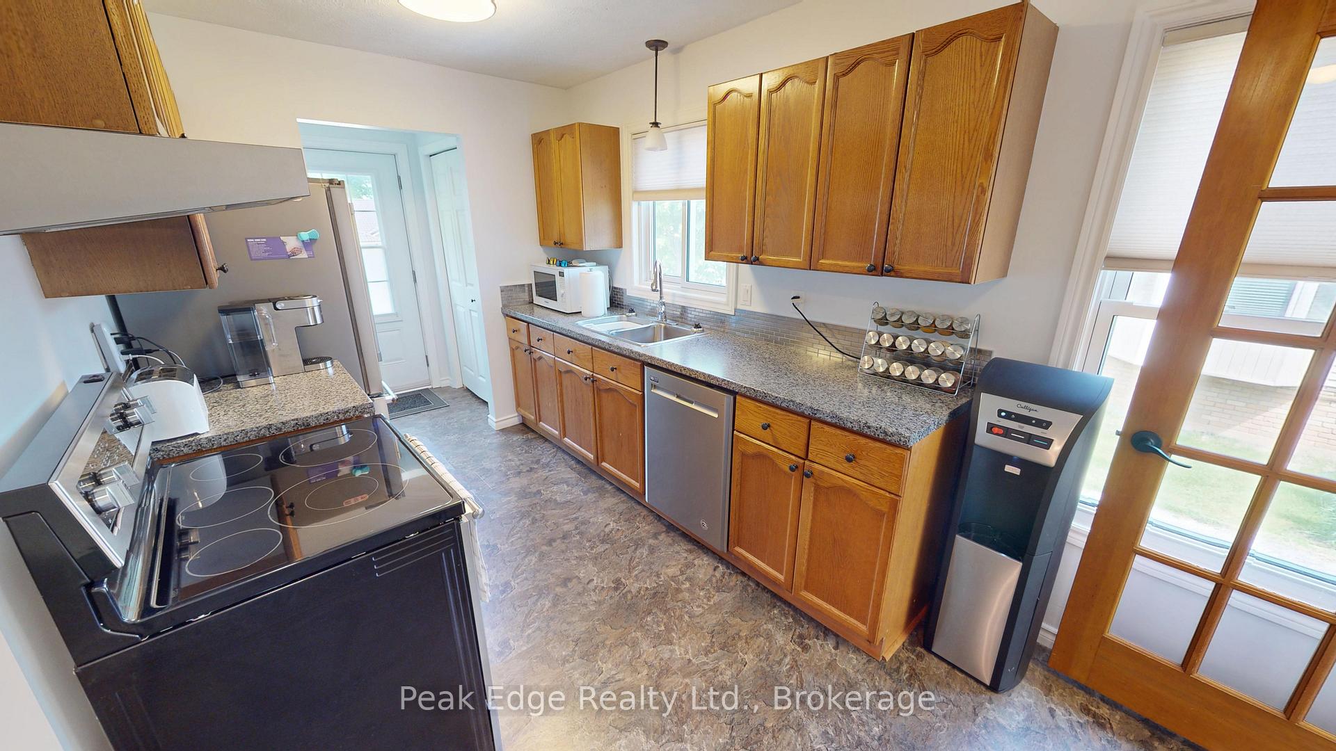 22 Willow Street, Brockton — photo 2 of 5