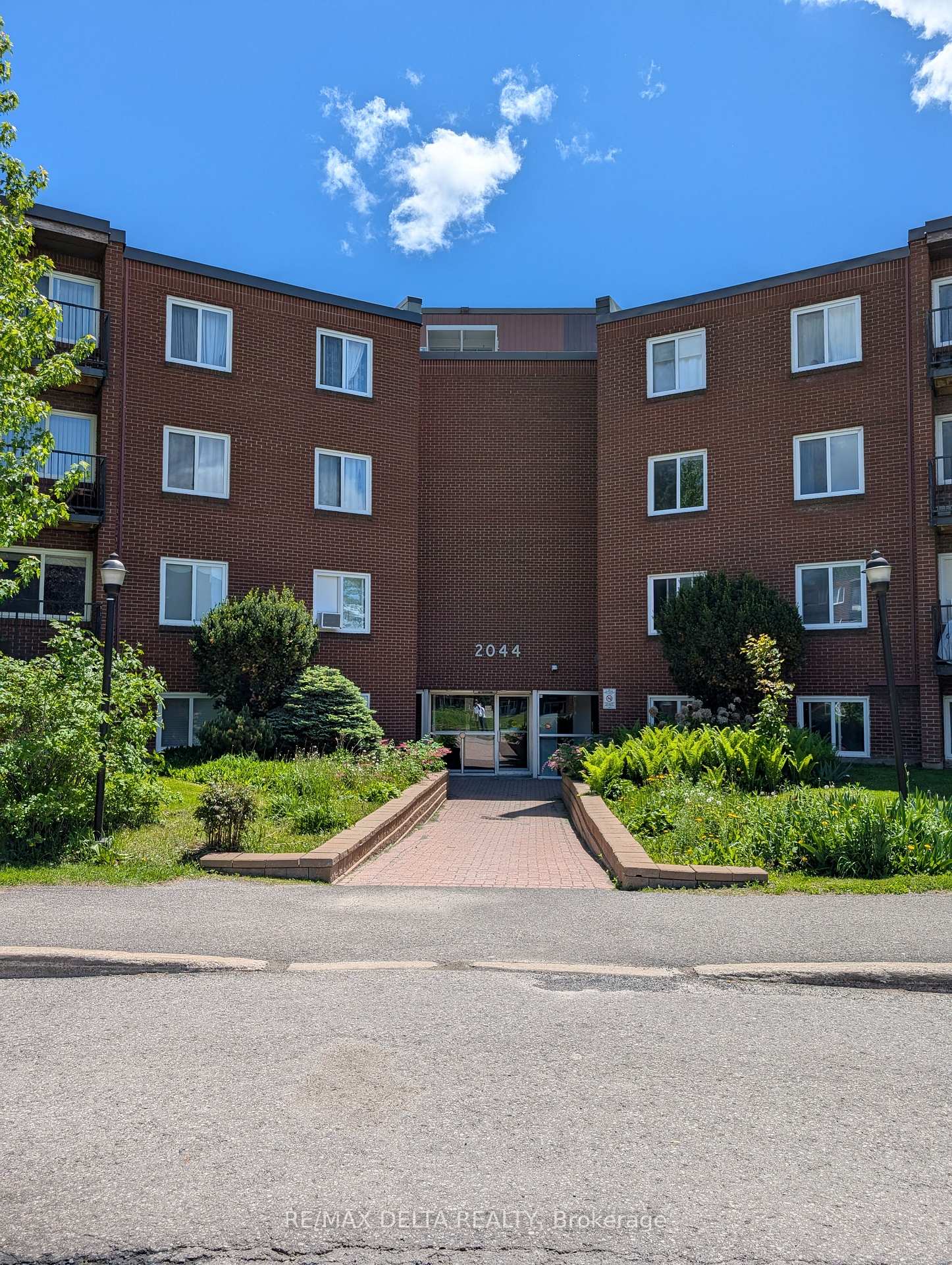 2044 Arrowsmith Drive 202A, Beacon Hill North - South and Area, ON K1J 7V8 — Beacon Hill North - South and Area, Ontario