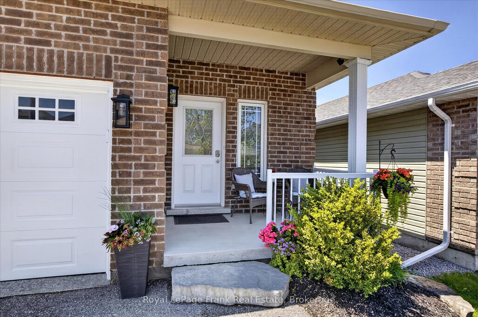 859 Emery Way, Peterborough — photo 3 of 5