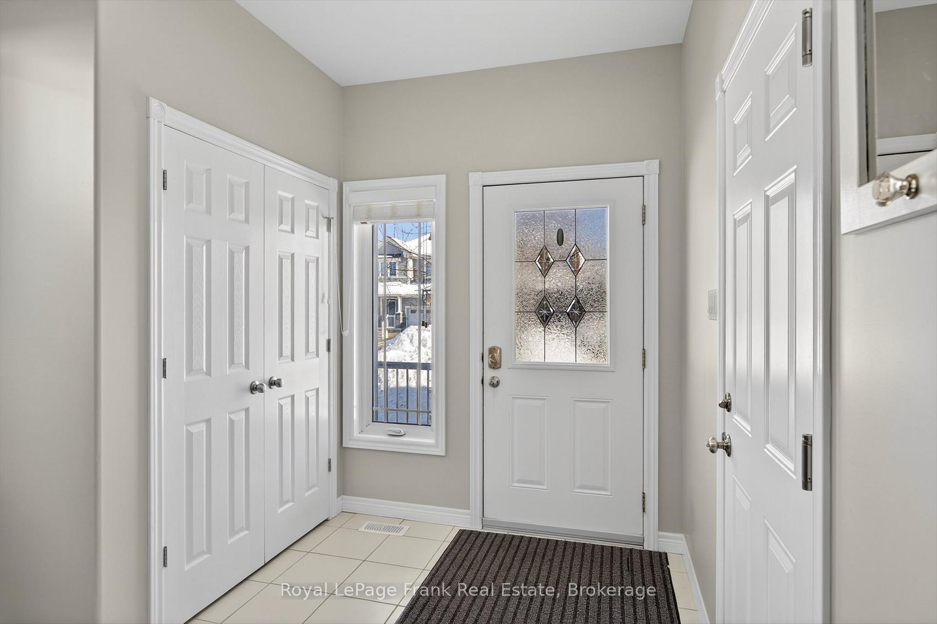 859 Emery Way, Peterborough — photo 4 of 5