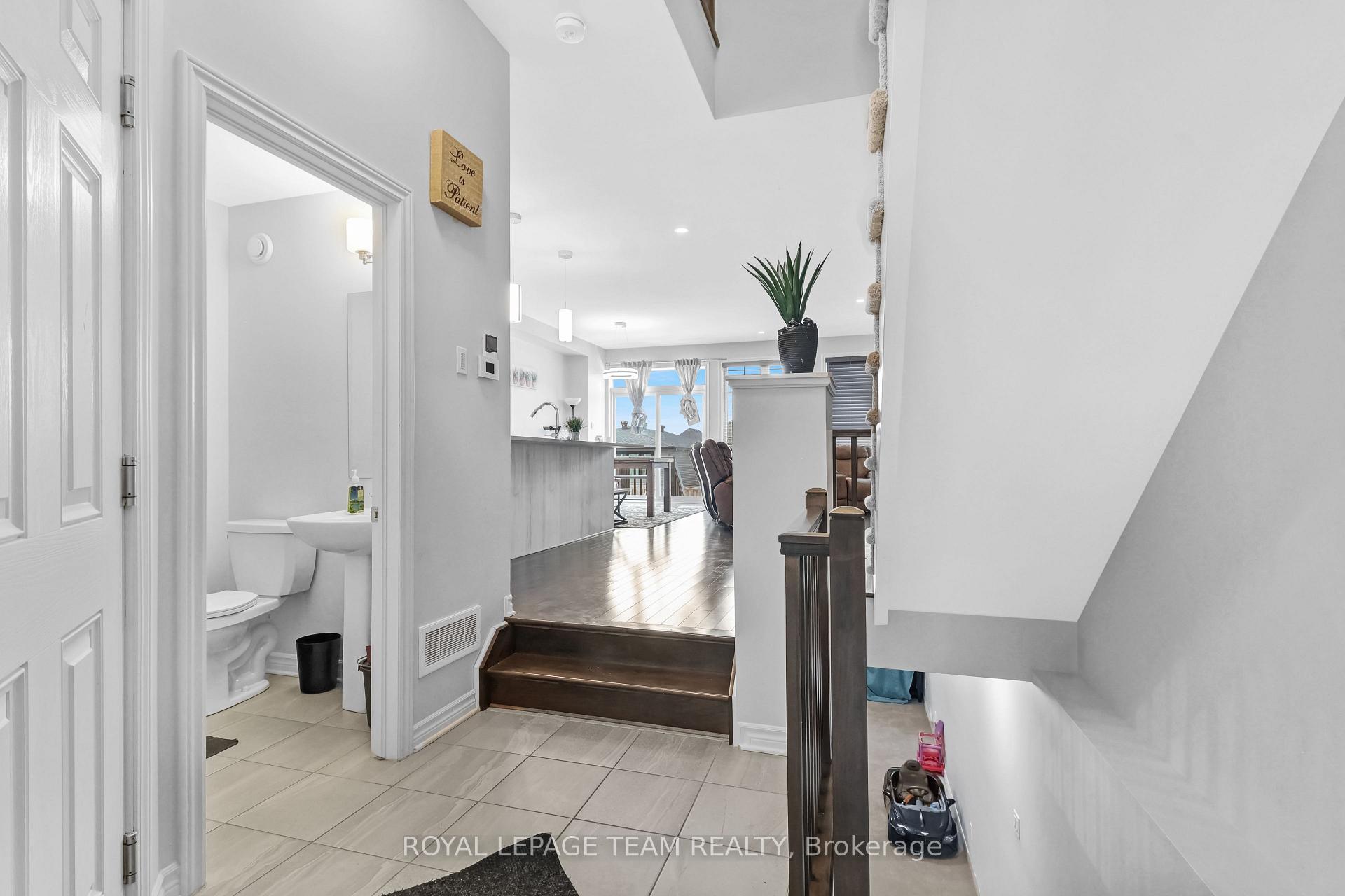 310 Kanashtage Terrace, Orleans - Cumberland and Area — photo 3 of 5