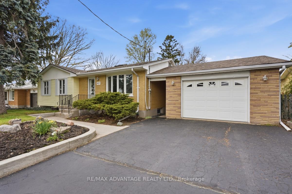 937 Luxton Drive, London North — photo 3 of 5
