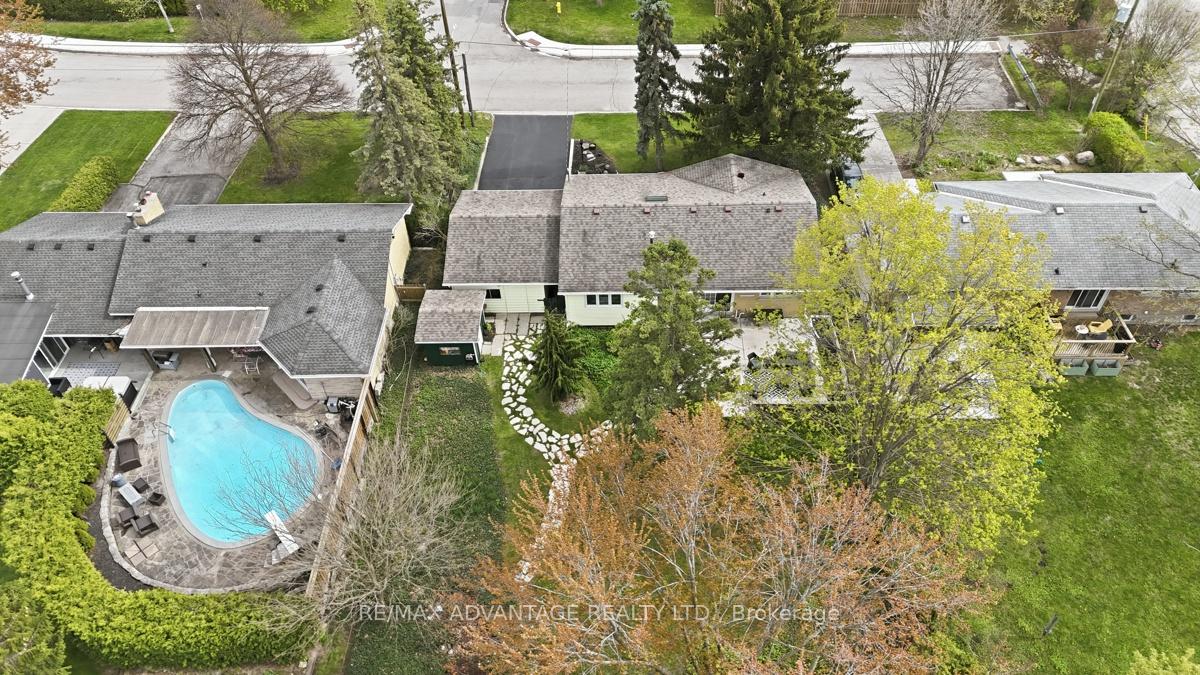 937 Luxton Drive, London North — photo 5 of 5