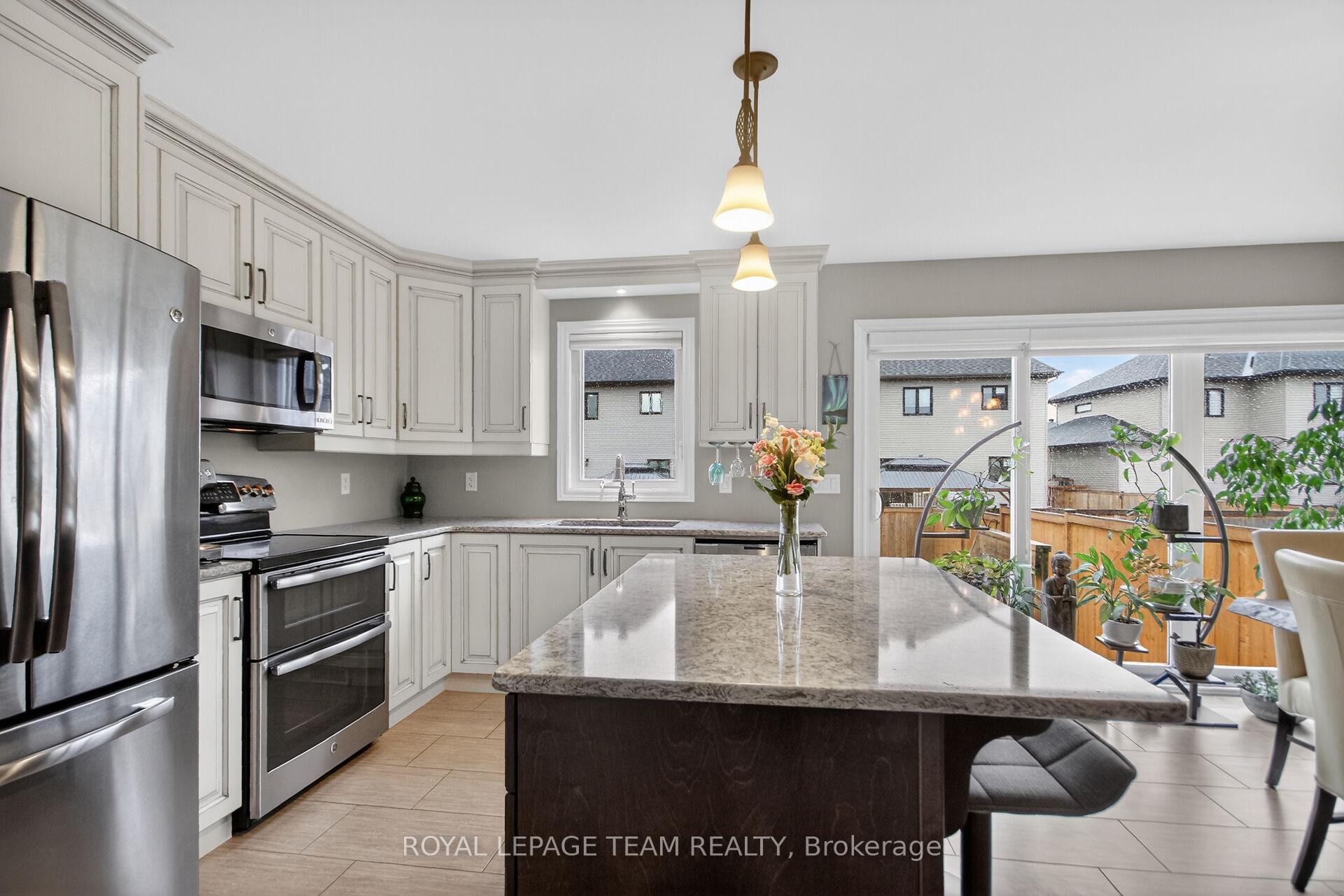 238 Belfort Street, Russell — photo 4 of 5