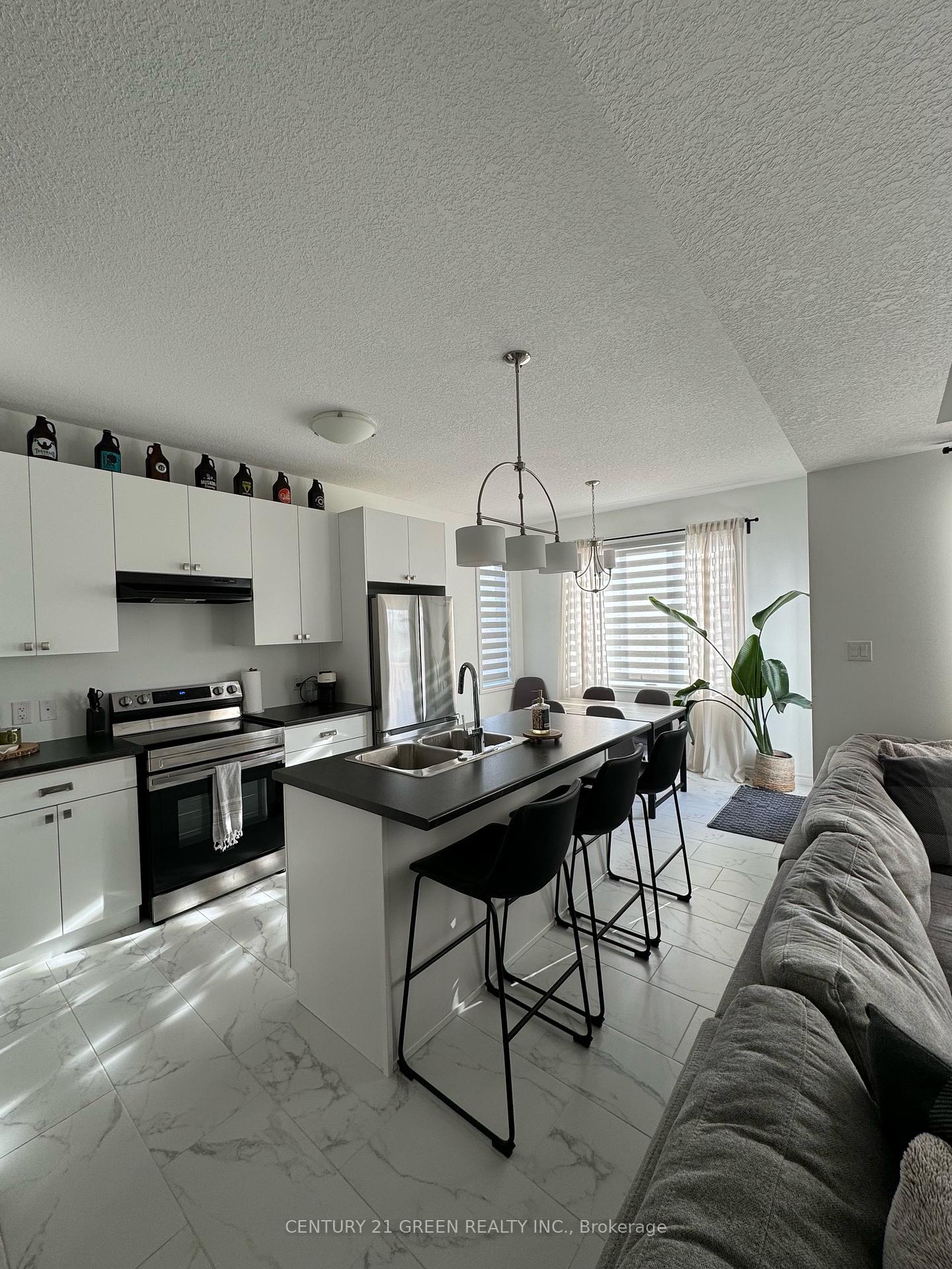 1756 Finley Crescent, London North — photo 5 of 5