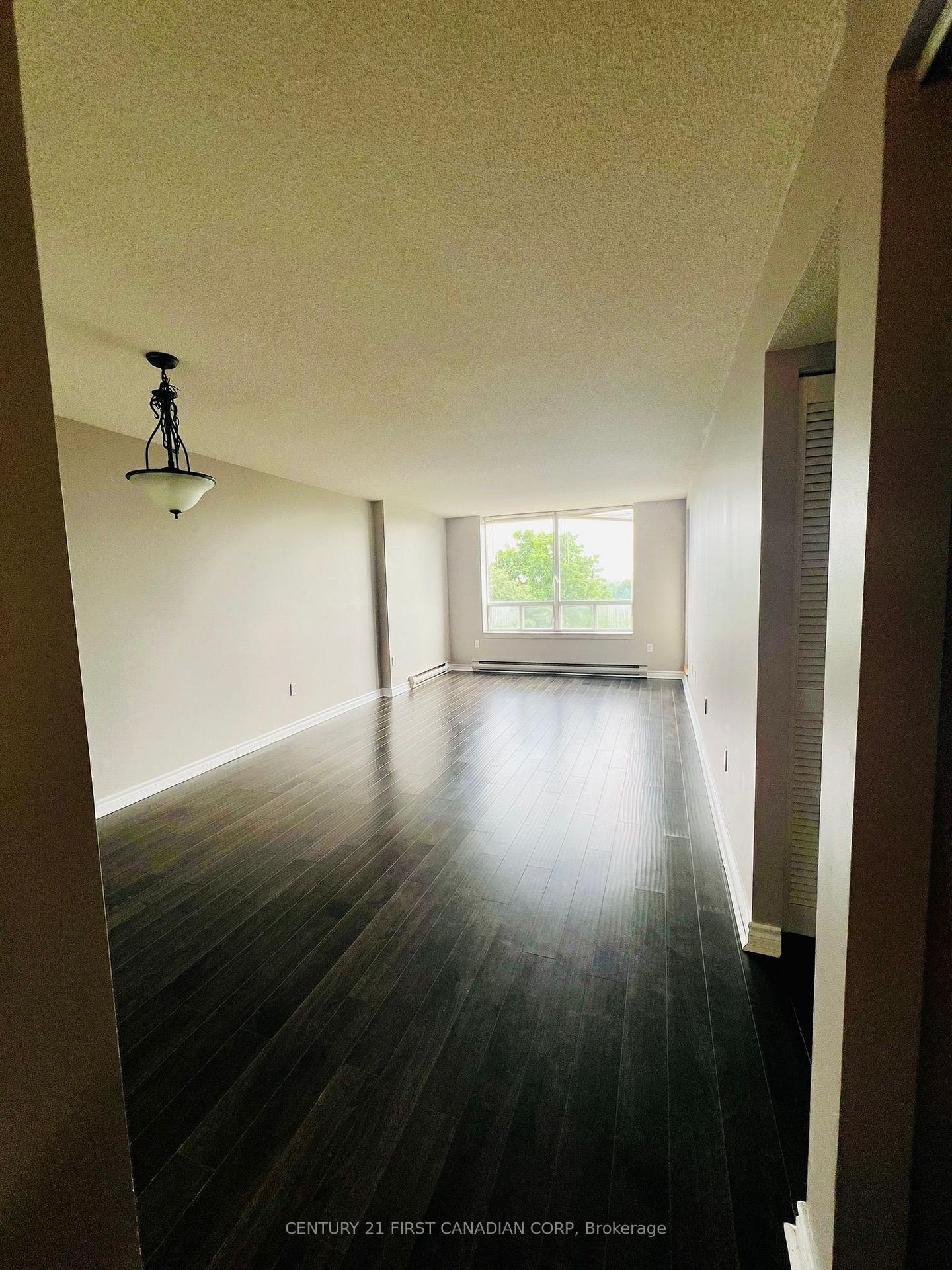 1510 Richmond Street 806, London North — photo 3 of 5