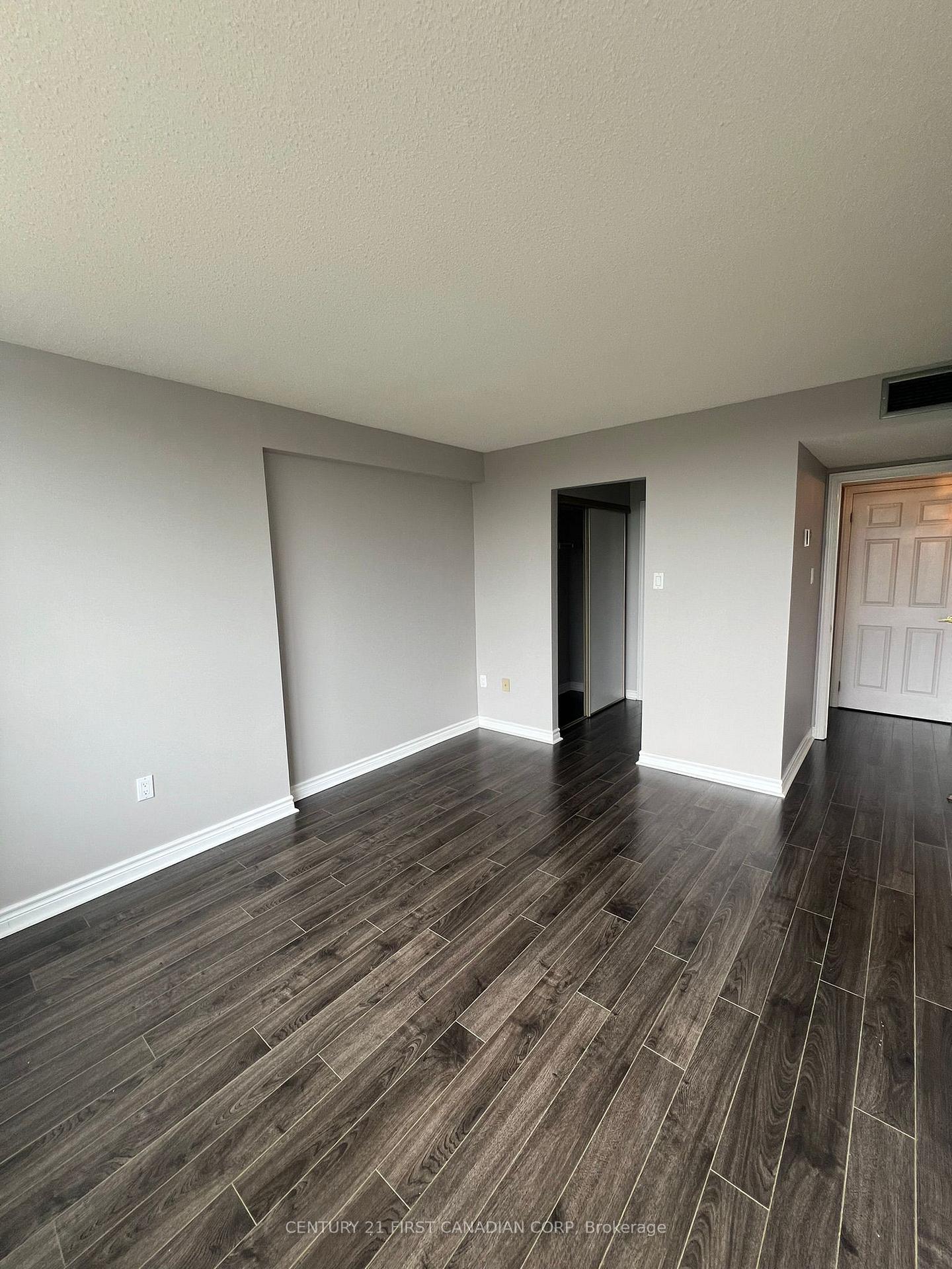 1510 Richmond Street 806, London North — photo 4 of 5