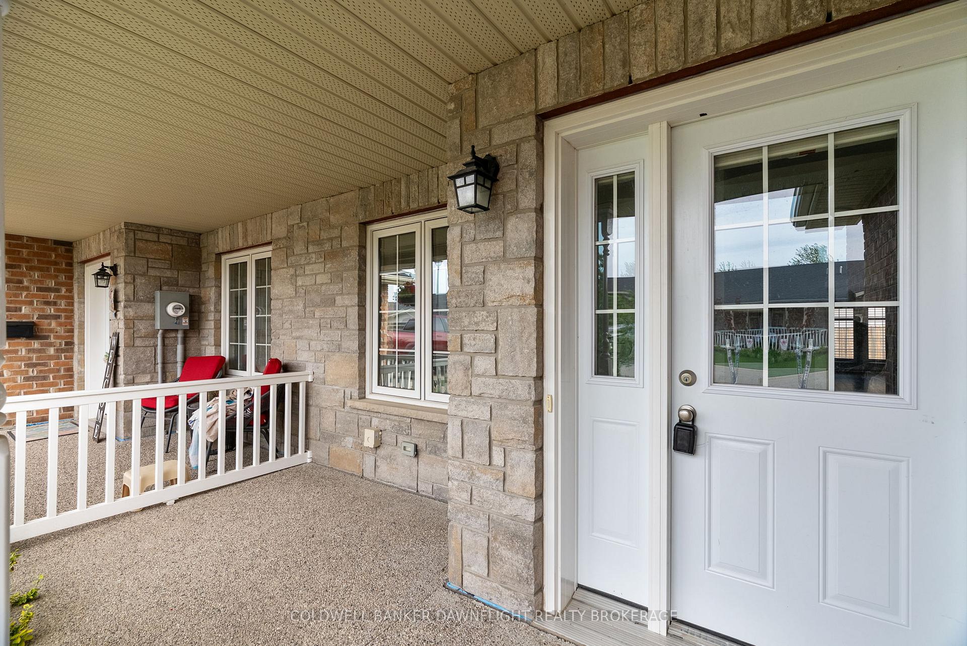 18 Devon Drive, South Huron — photo 5 of 5