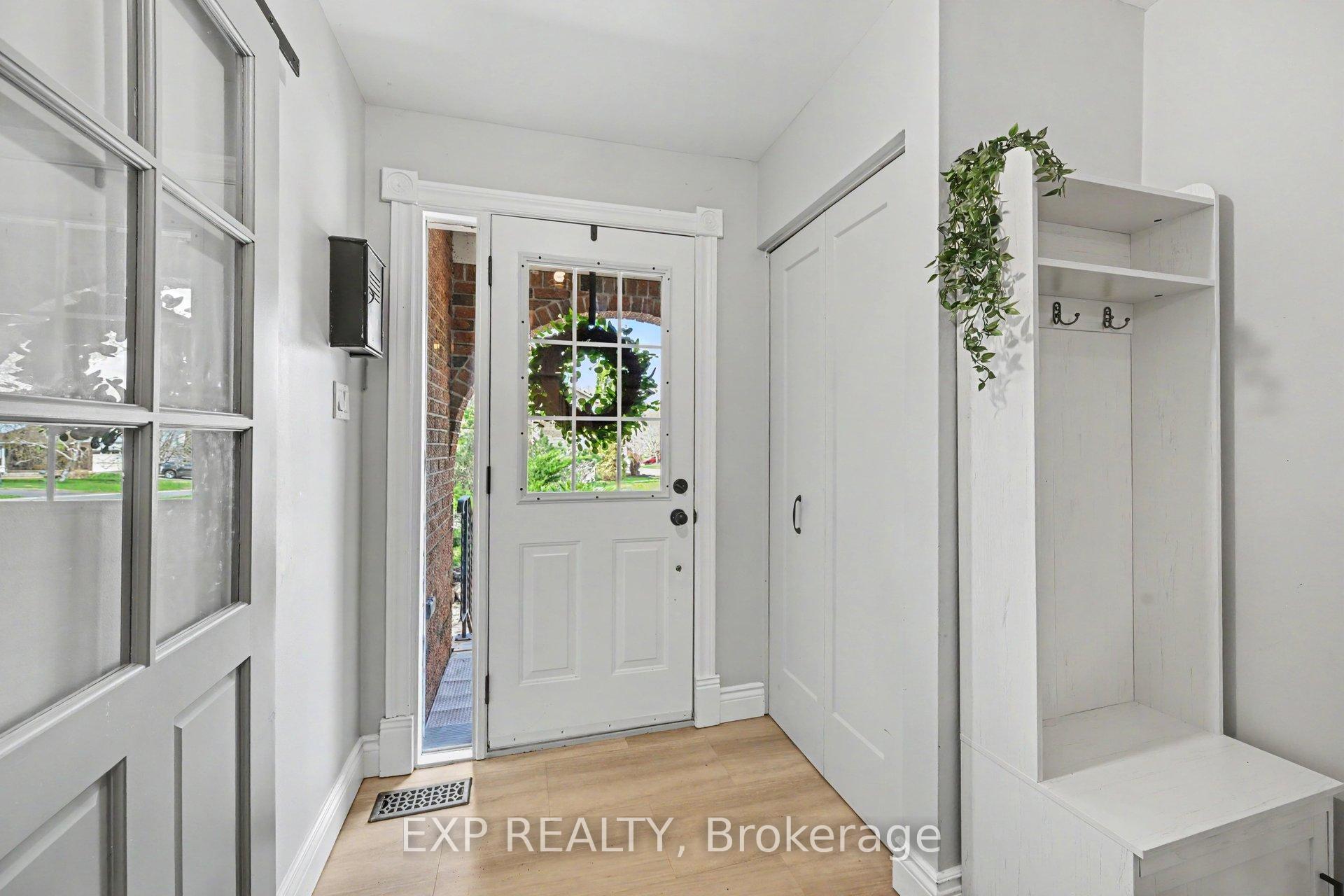 1 Laura Crescent, Mississippi Mills — photo 4 of 5