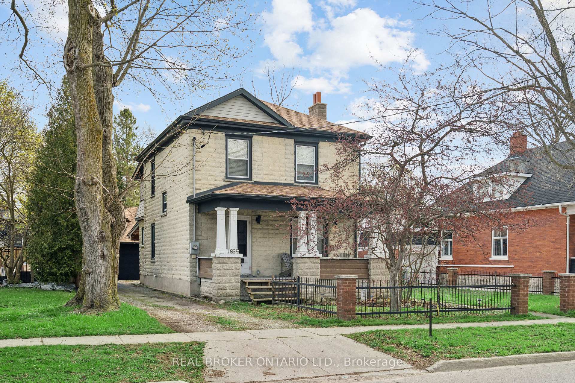 855 Hamilton Street, Cambridge — photo 2 of 5