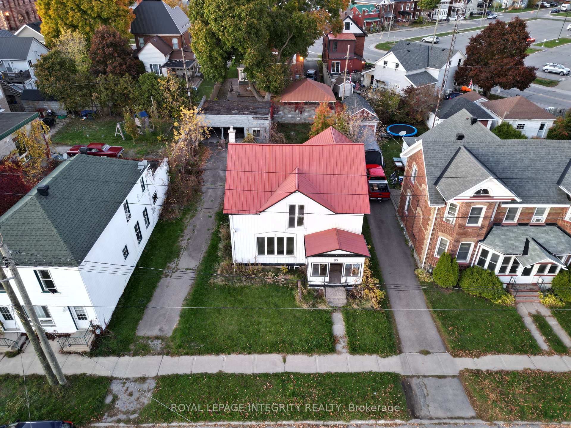 34 William Street E, Smiths Falls, ON K7A 1C4 — Smiths Falls, Ontario