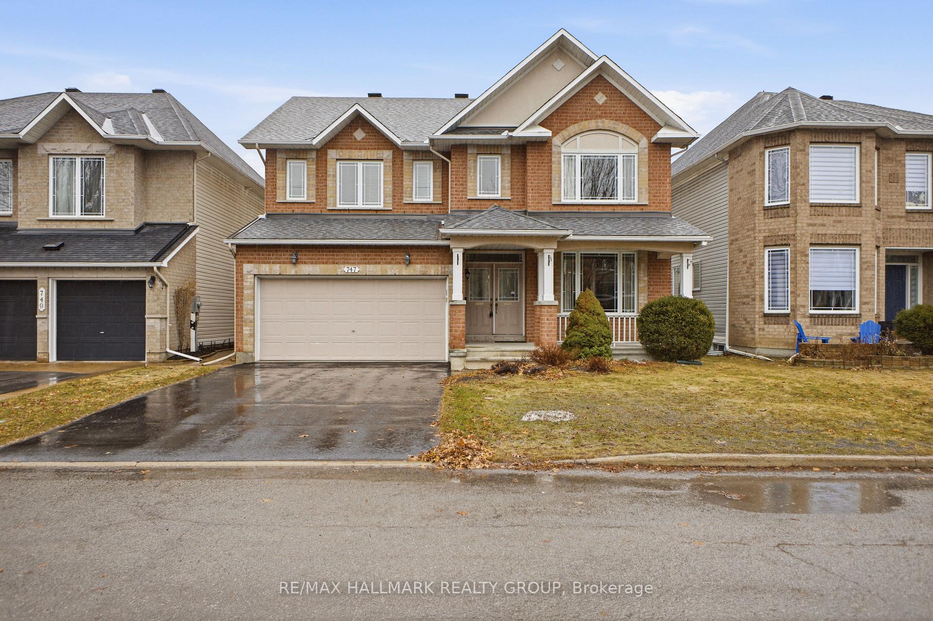 747 Larcastle Circle, Orleans - Cumberland and Area, ON K4A 4Z2 — Orleans - Cumberland and Area, Ontario