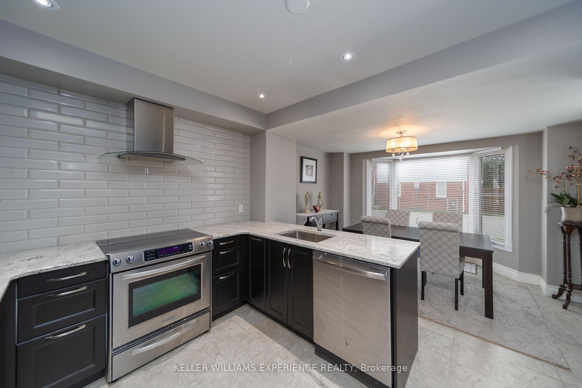 63 Shoreline Drive, Bracebridge — photo 3 of 5