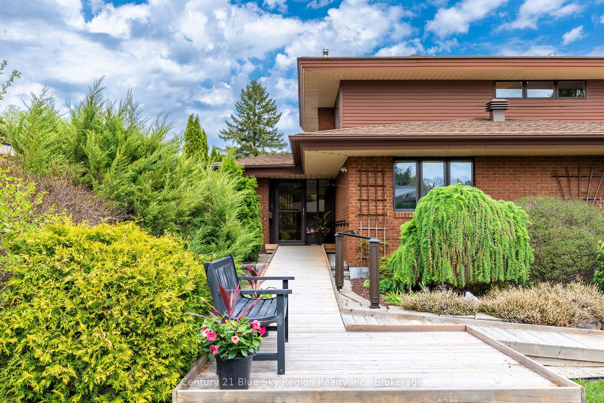 204 Lakeside Drive, North Bay — photo 5 of 5