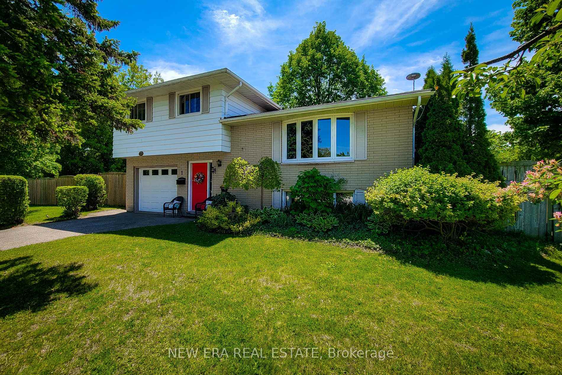 1 Greenwood Avenue, Cambridge, ON N1R 2Y2 — Cambridge, Ontario