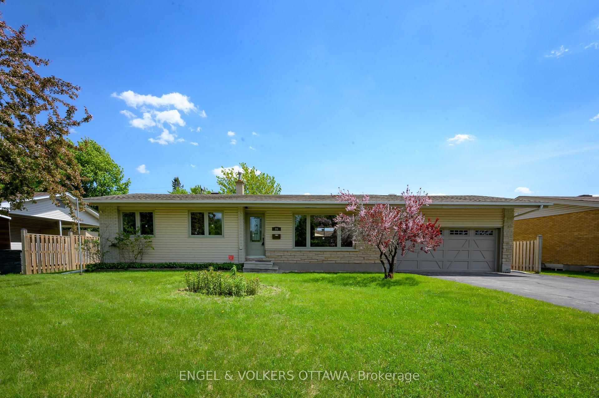 20 Majestic Drive, South of Baseline to Knoxdale, ON K2G 1C7 — South of Baseline to Knoxdale, Ontario