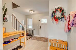 195 CHARLES Street E, Ingersoll — photo 3 of 5