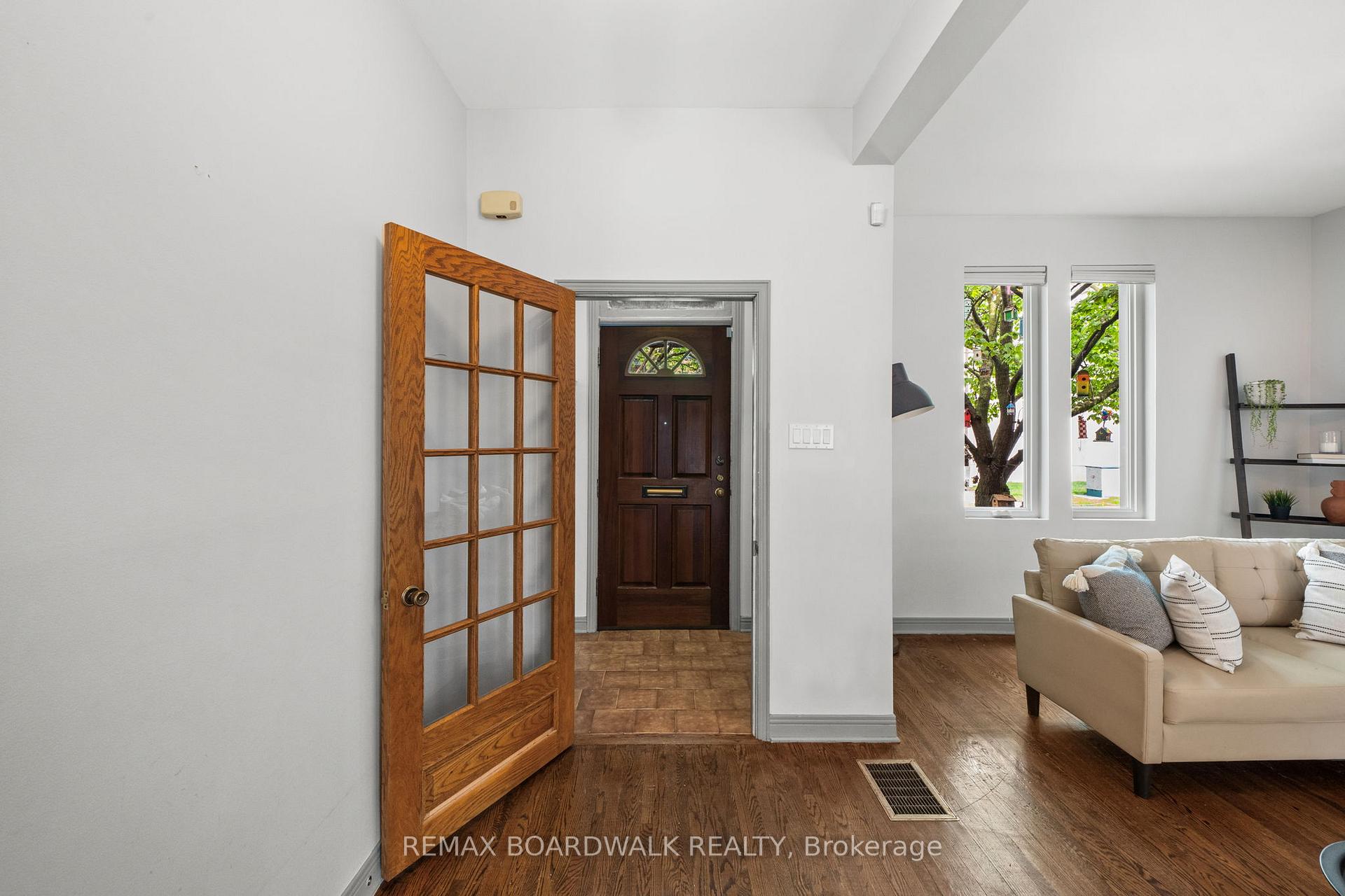90 STEWART Street, Lower Town - Sandy Hill — photo 4 of 5
