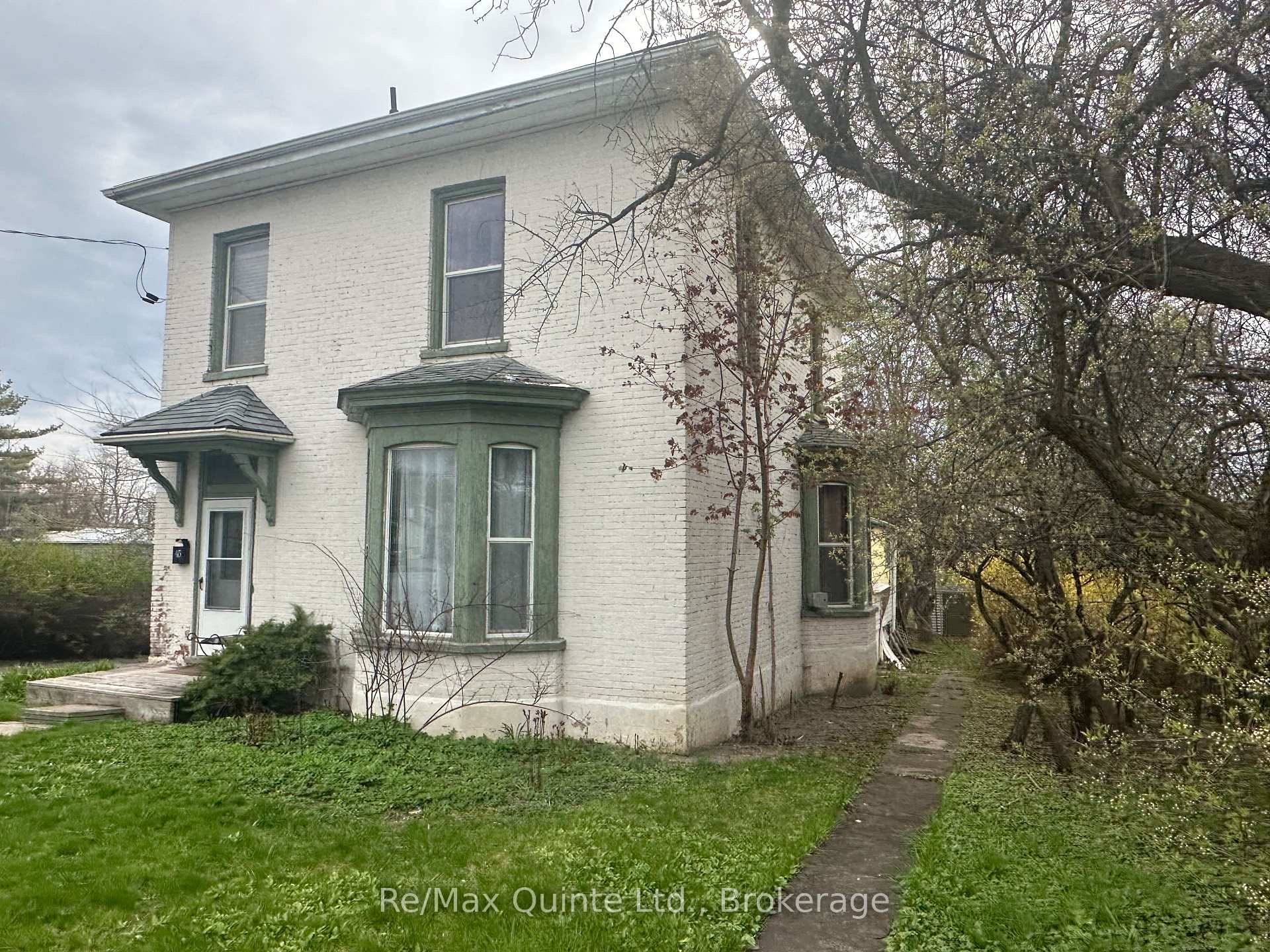 45 Highland Avenue, Belleville, ON K8P 3R2 — Belleville, Ontario