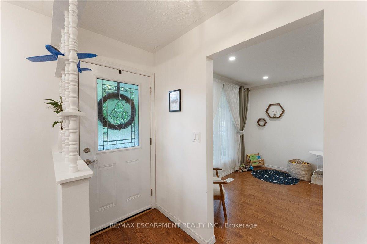 32 Donly Drive N, Norfolk — photo 5 of 5